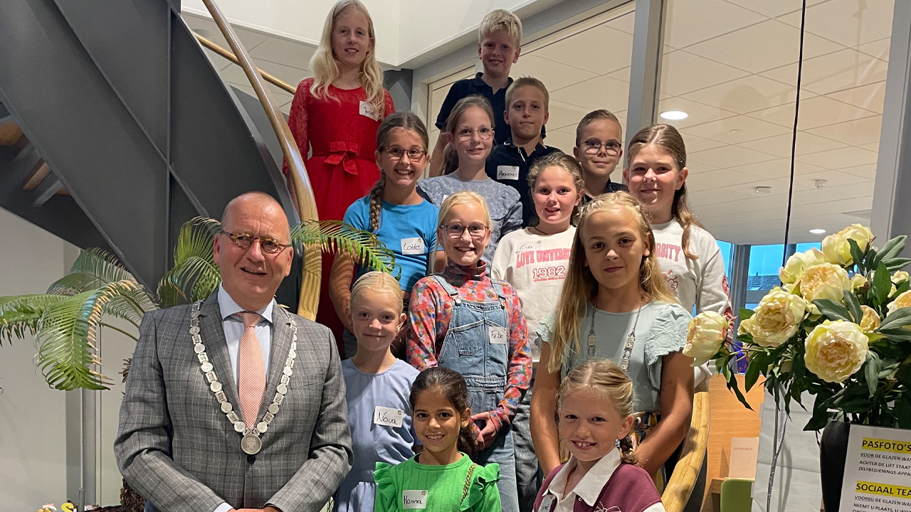 Eerste Kinderraad Van Molenlanden Ge nstalleerd Klokradio
